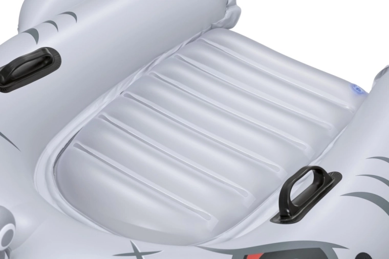 Erős kapaszkodók és stabil ülőzóna