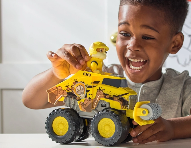 Rubble figura vezetőfülkével