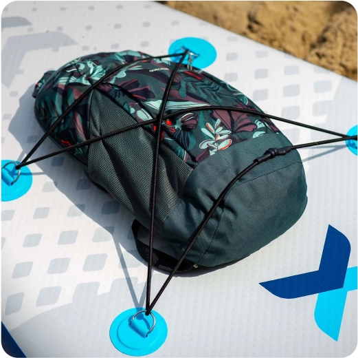 Kényelmes szállítás és hely a felszerelésnek