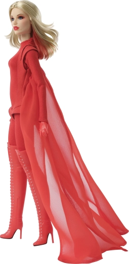 Ikonikus piros szett köpennyel