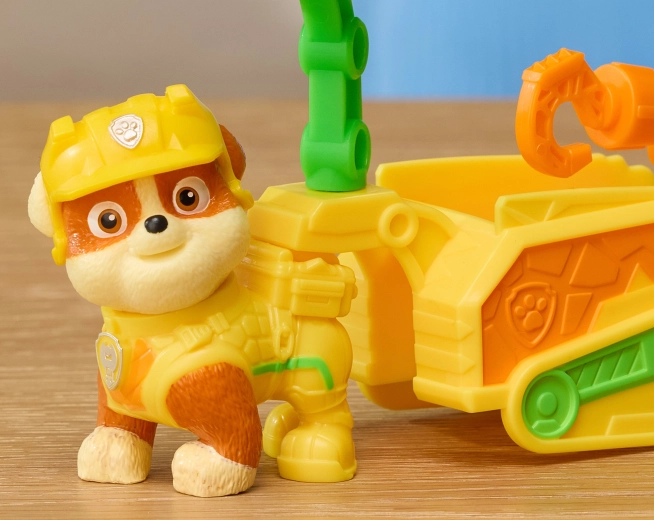 Rubble filmes dínó outfitben