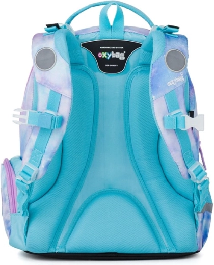 Ergonomikus hátkialakítás és kényelmes pántok