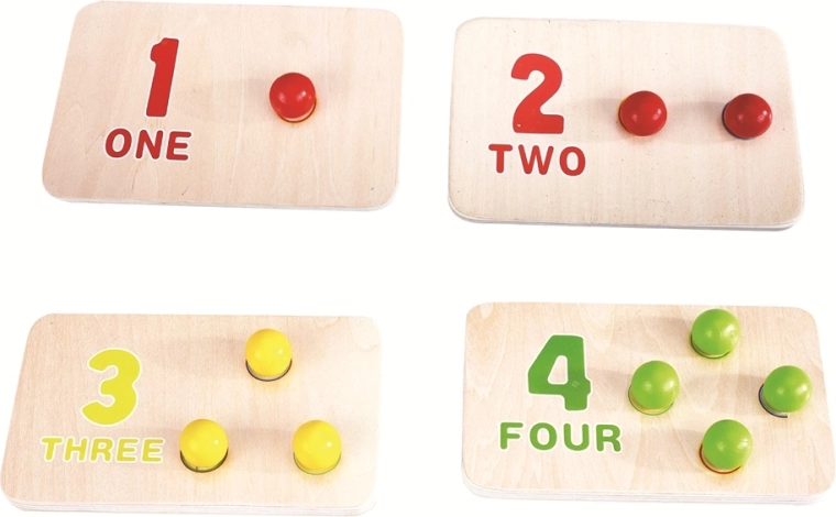 Stabil, fából készült kivitel kis kezekhez