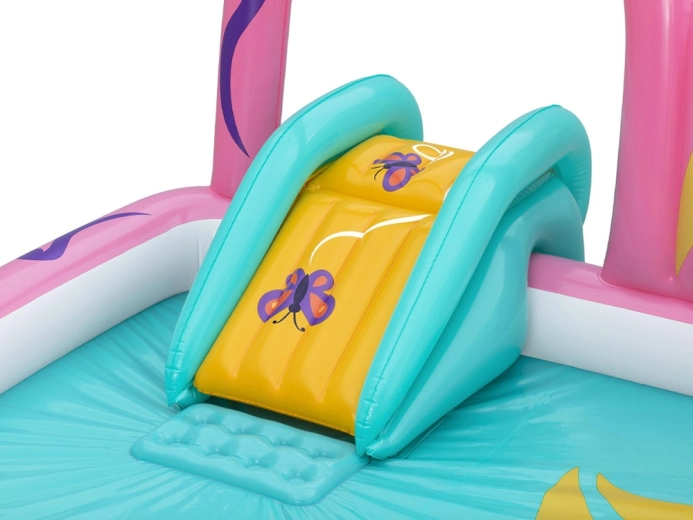 Puha csúszda a biztonságos szórakozáshoz