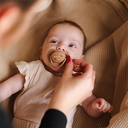 Puha szilikon, kíméletes a fogakhoz