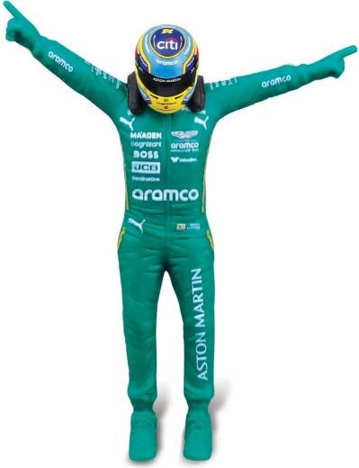 Fernando Alonso figura bajnoki pózban