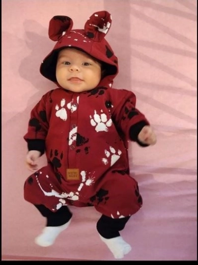 Aranyos dizájn fülecskékkel és mancsokkal