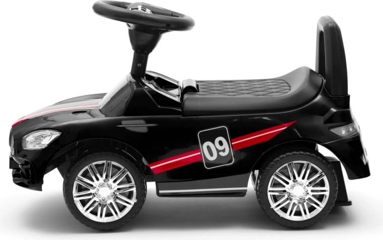 Szórakoztató hangpanel és élethű műszerfal