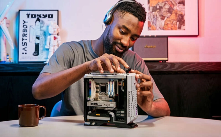 Valósághű alkatrészek, mint egy igazi PC-ben