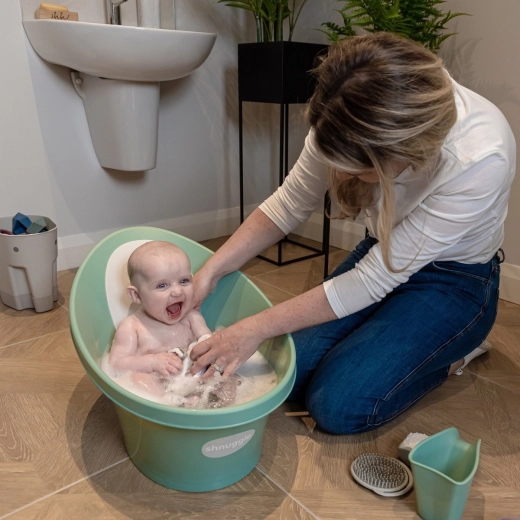 Ergonomikus forma és stabilitás fürdetés közben