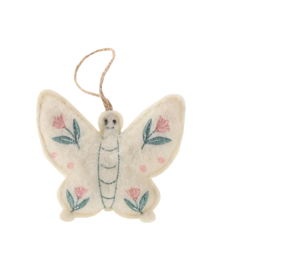 Finom filc és részletgazdag hímzés