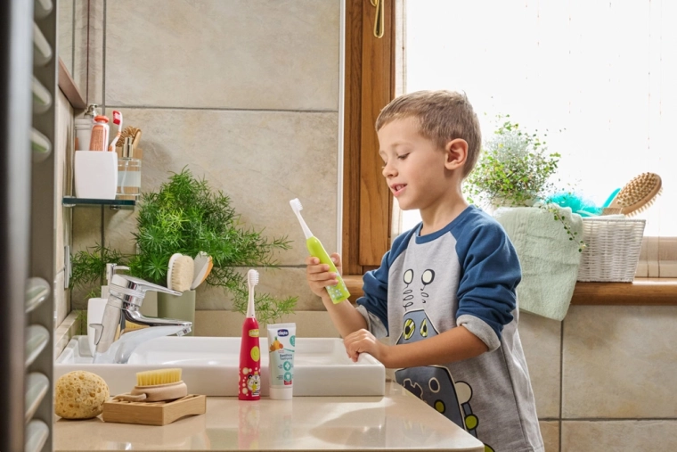 Kompakt fej és játékos dizájn