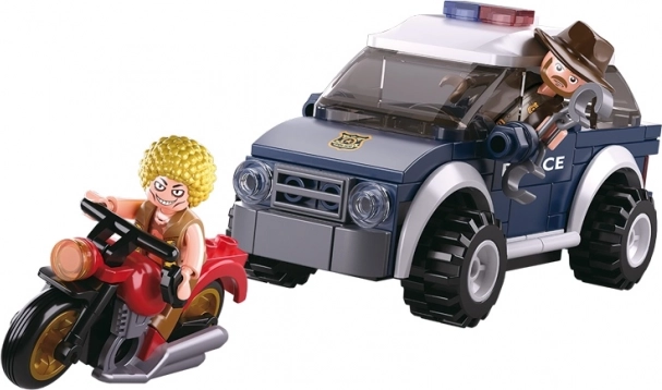 Sluban rendőrségi terepjáró és motoros tolvaj