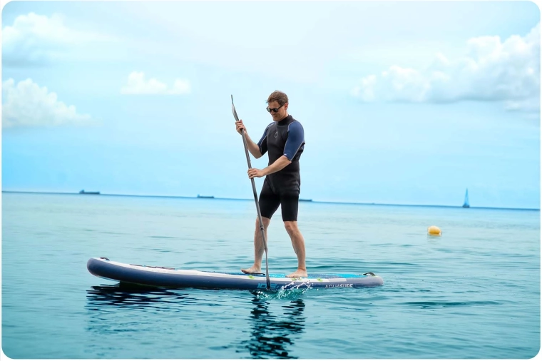 Biztos tartás a csúszásmentes EVA fedélzetnek köszönhetően