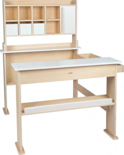 Fából készült árusító stand gyerekeknek