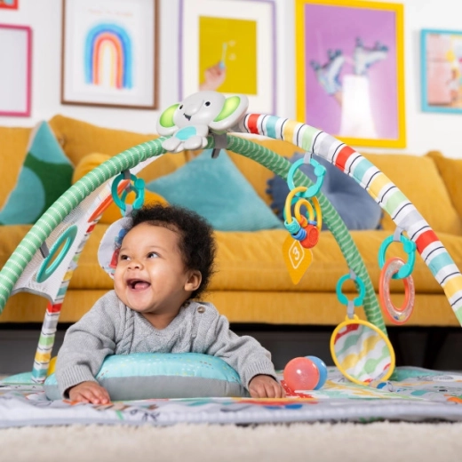 Levehető játékok és tummy time támogatás
