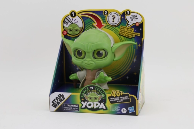 Star Wars interaktív beszélő Yoda figura