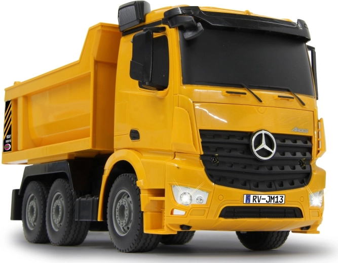 Hivatalos Mercedes-Benz licenc és kidolgozott részletek