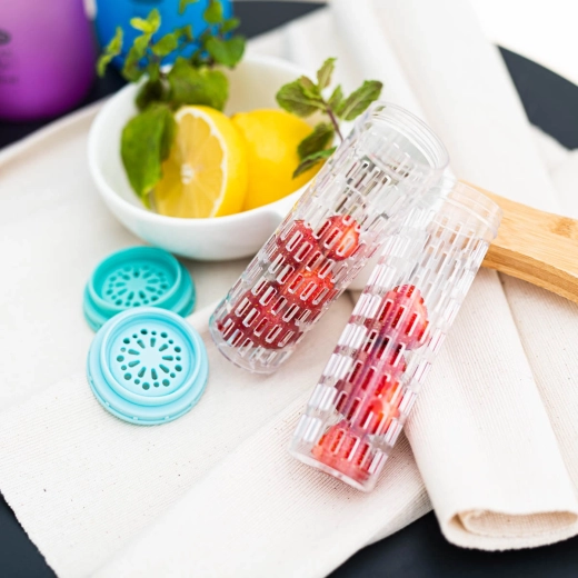 Infúziós szűrő a természetesen ízesített vízhez