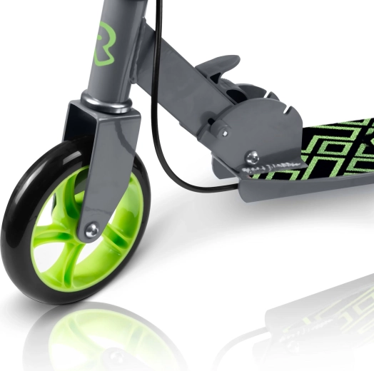 Sima gurulás a nagy, 145 mm-es PU kerekeknek köszönhetően