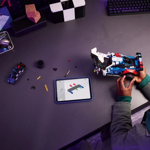 Alkalmazással támogatott építés és digitális versenyzés