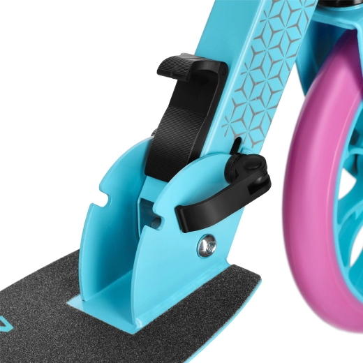 Összecsukható kialakítás és alacsony tömeg