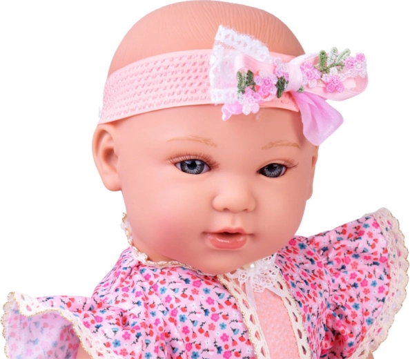 Elegáns liliomszín ruhácska csipkével