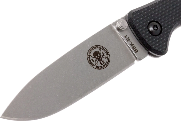 Tartós D2 penge stonewash felülettel