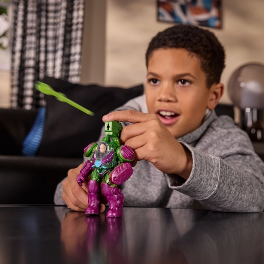 Mozgatható akciófigura dinamikus pózokhoz