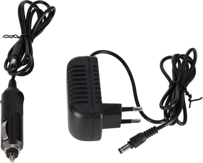 Hálózati és szivargyújtós tápellátás