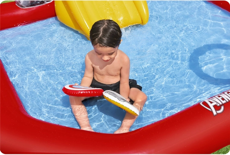 Csúszda és puha érkezőfelület