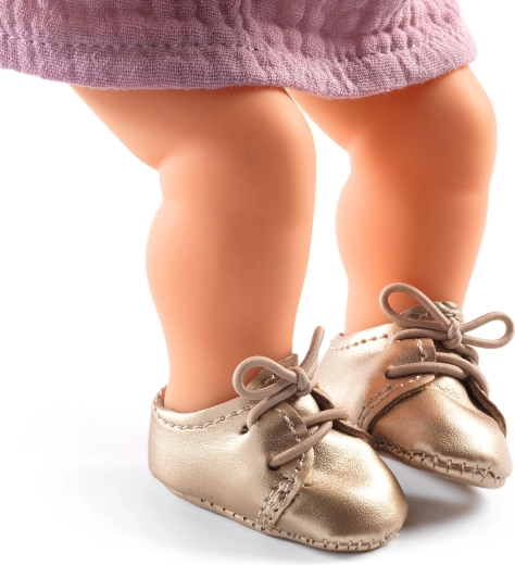 Valósághű részletek és fűző