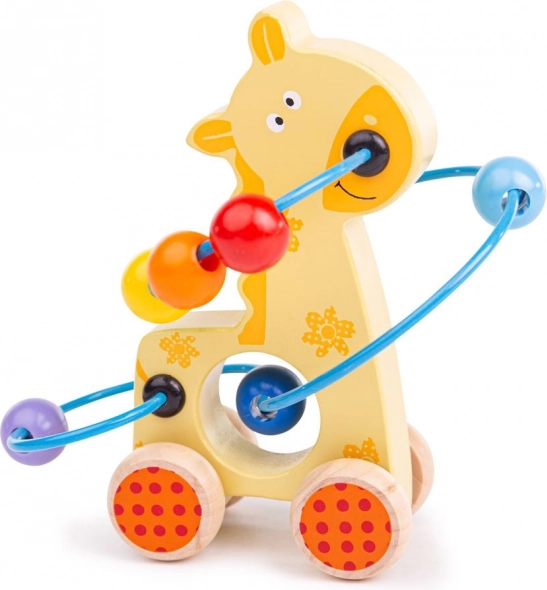 Fa zsiráf kerekeken gyöngylabirintussal