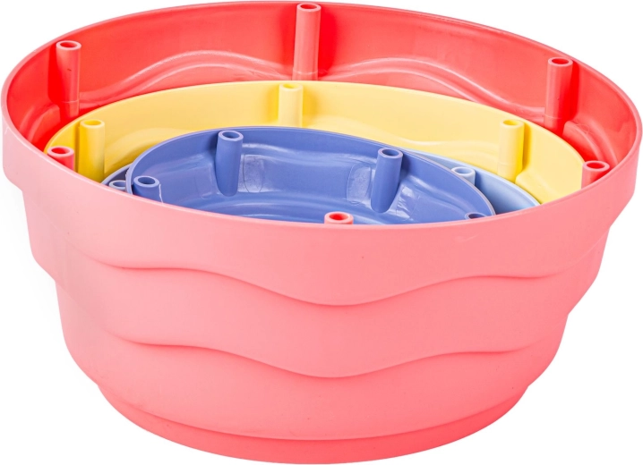 Egymásra rakható kialakítás helyet takarít meg