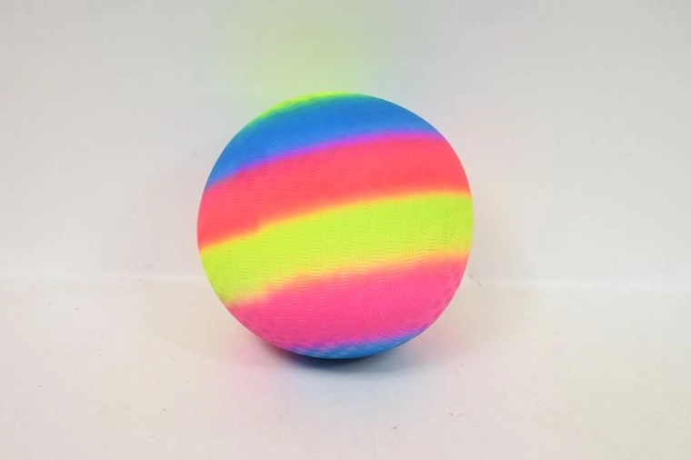 9"-os labda (kb. 23 cm)
