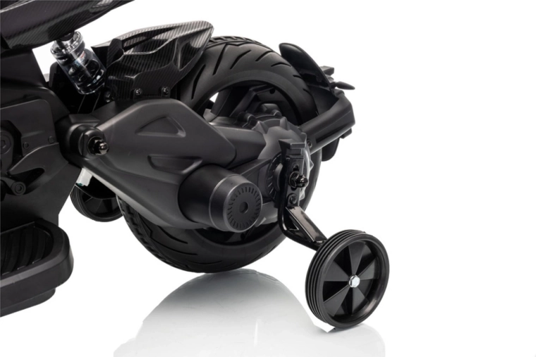 Stabil vezetés a segédkerekeknek köszönhetően