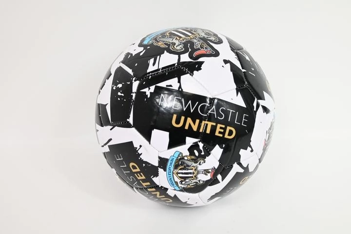 Newcastle United graffiti futballlabda, 5-ös méret