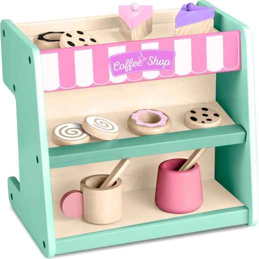 Cukrászda kiállított finomságokkal