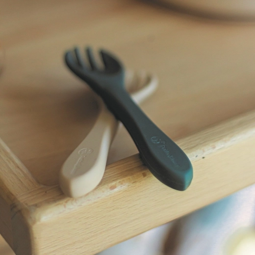 Ergonomikus fogás a kis kezeknek