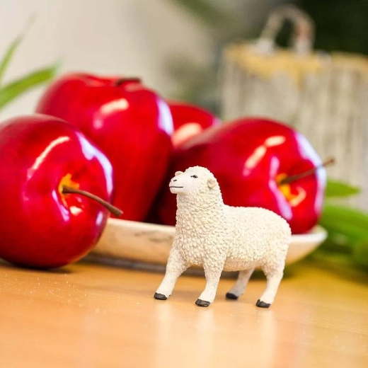 Ideális méret gyerek kézbe és „farm” játékhoz