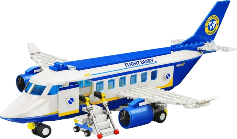 Két modell egy készletből: repülő vagy robot