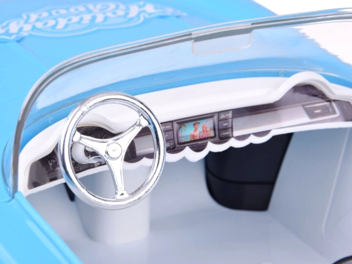 Részletes belső tér és élethű elemek