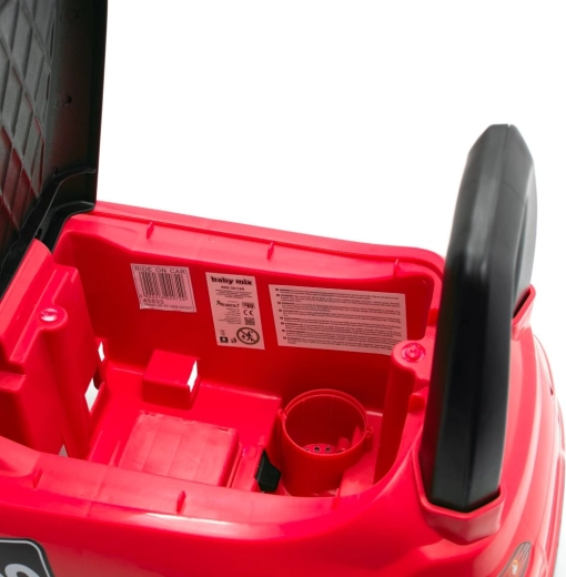 Tároló az ülés alatt