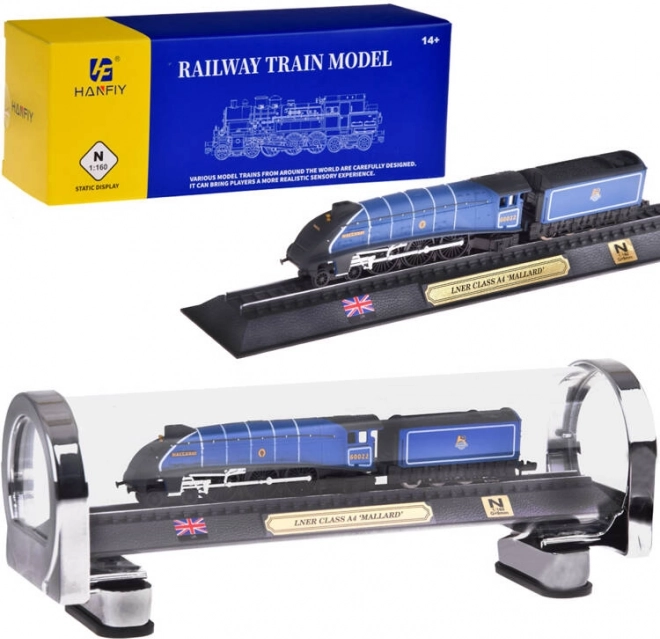 LNER Class A4 Mallard 1:160 gyűjtői mozdonymodell bemutató vitrinben