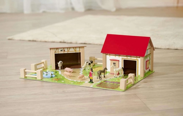 Színes alaplap utakkal, tóval és kerttel