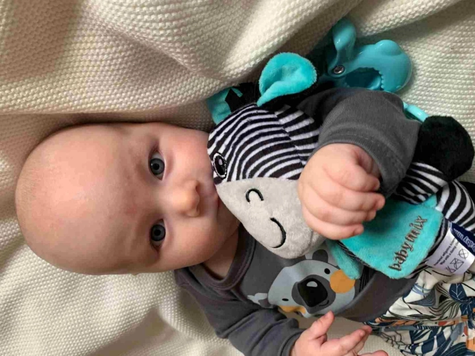 Praktikus klipsz babakocsira és autósülésre