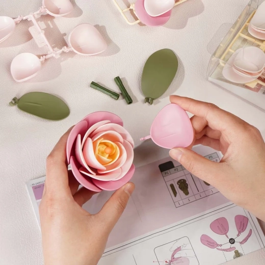 Összeállítás ragasztó és szerszámok nélkül