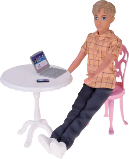 Munka és szabadidő: laptopok, telefon és kerékpár