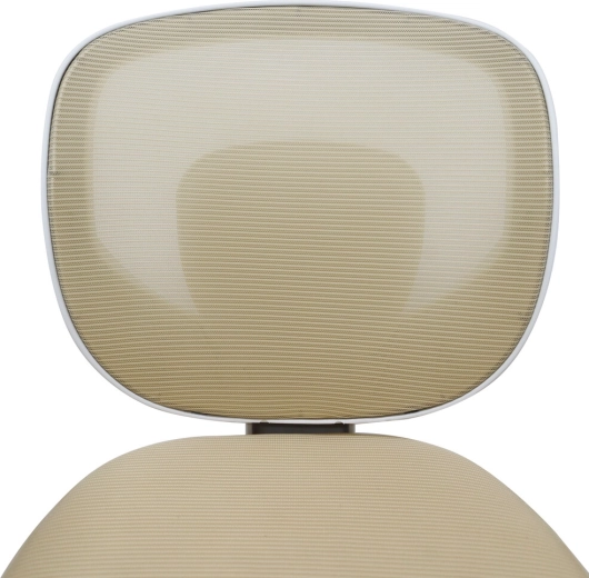 Légáteresztő kárpitozás és ergonomikus forma