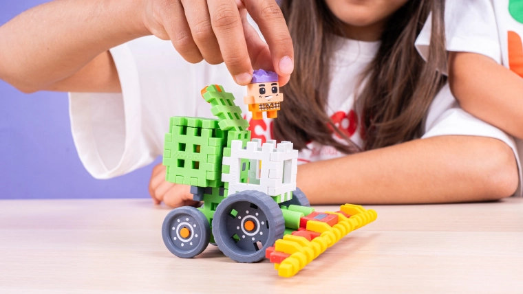 Rugalmas, biztonságos és könnyen összekapcsolható elemek